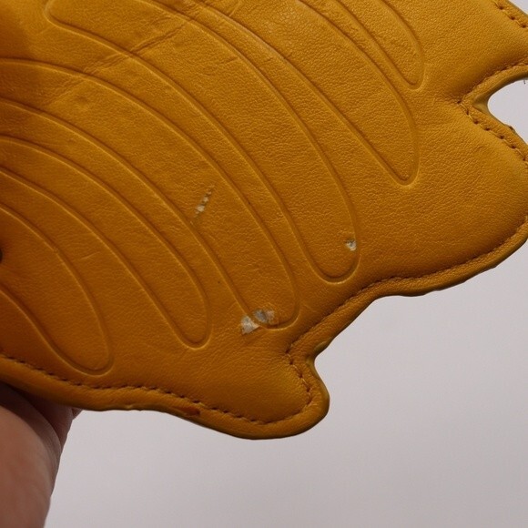 Cold Water Creek Yellow Novelty Fish Shaped Coin Purse & Key Chain - Picture 9 of 10